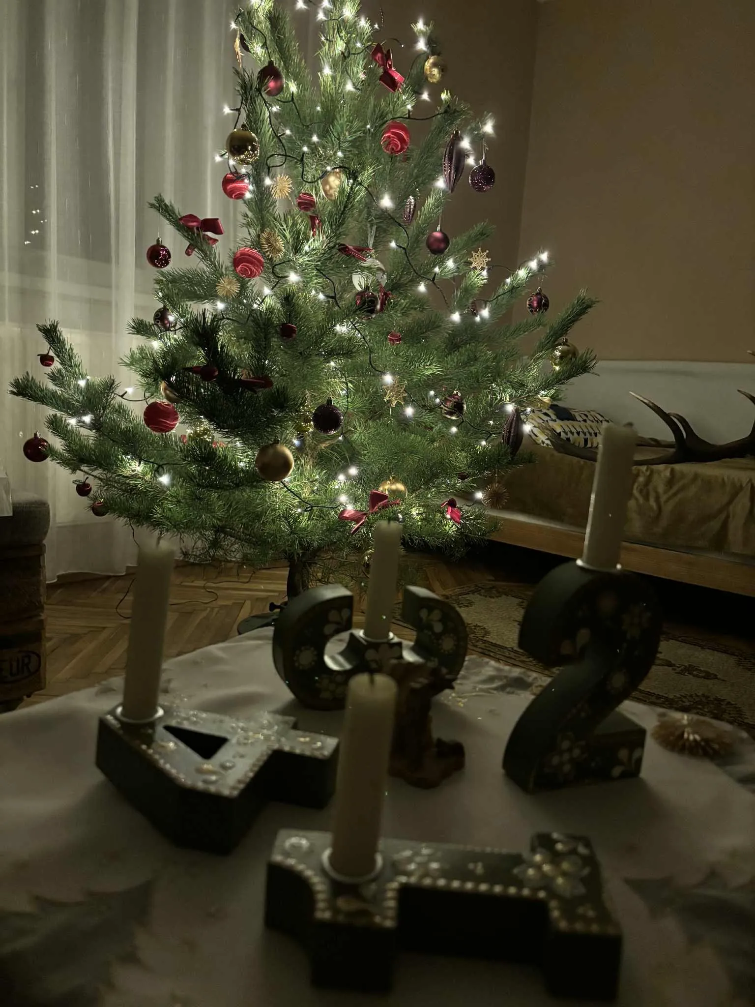 Horgolt párna és kézműves dekoráció
